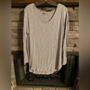 Old navy long sleeve super comfy‎ tee
